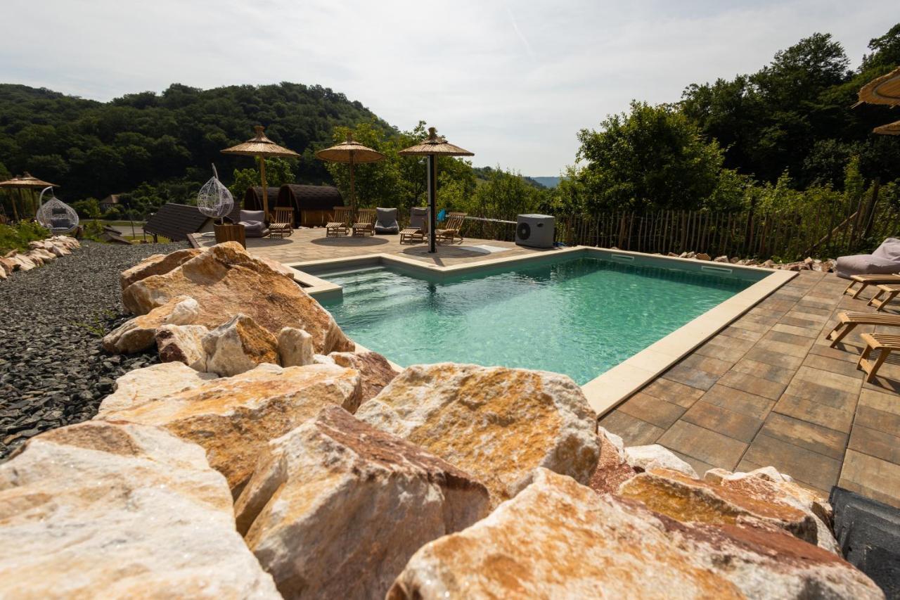 Complex Butoaiele Transilvaniei - Cazare & Spa - Natura - Relaxare Medias Luaran gambar