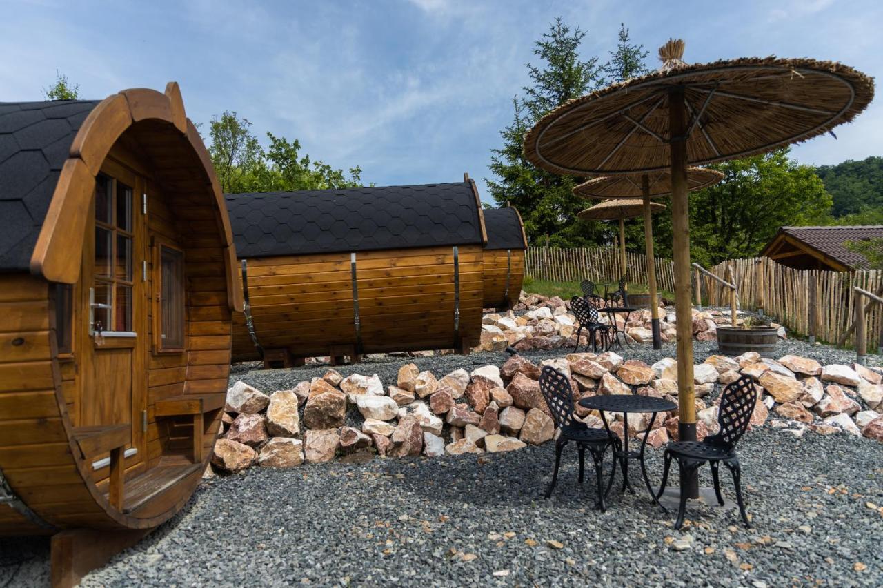 Complex Butoaiele Transilvaniei - Cazare & Spa - Natura - Relaxare Medias Luaran gambar
