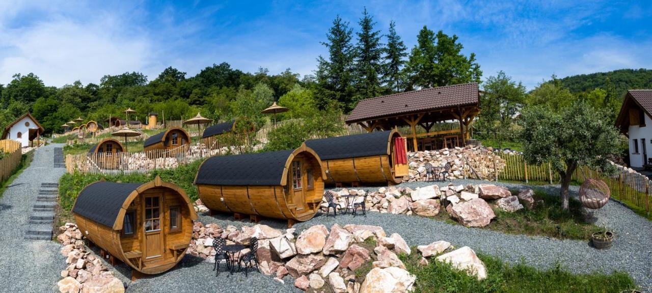 Complex Butoaiele Transilvaniei - Cazare & Spa - Natura - Relaxare Medias Luaran gambar