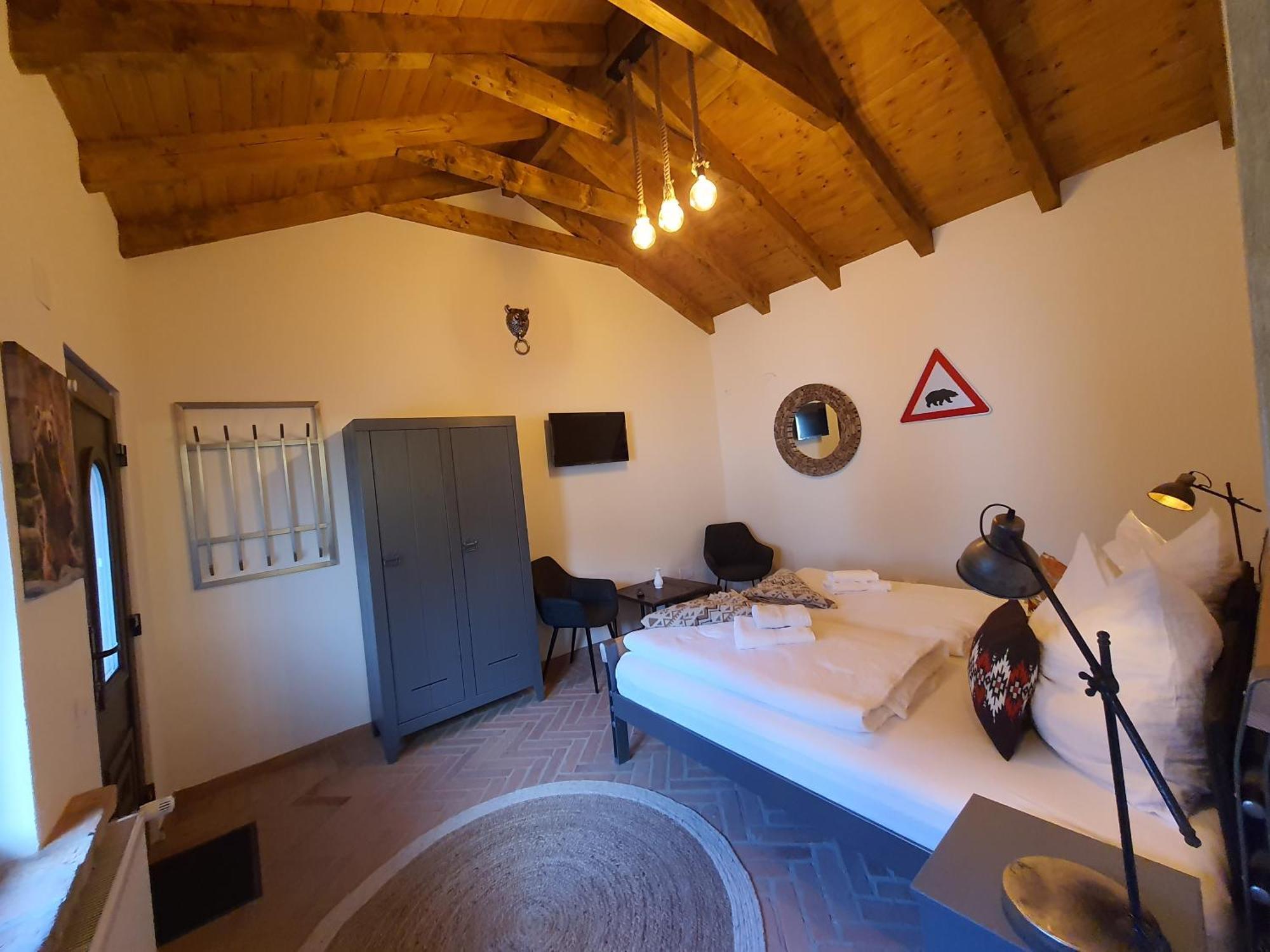 Complex Butoaiele Transilvaniei - Cazare & Spa - Natura - Relaxare Medias Luaran gambar