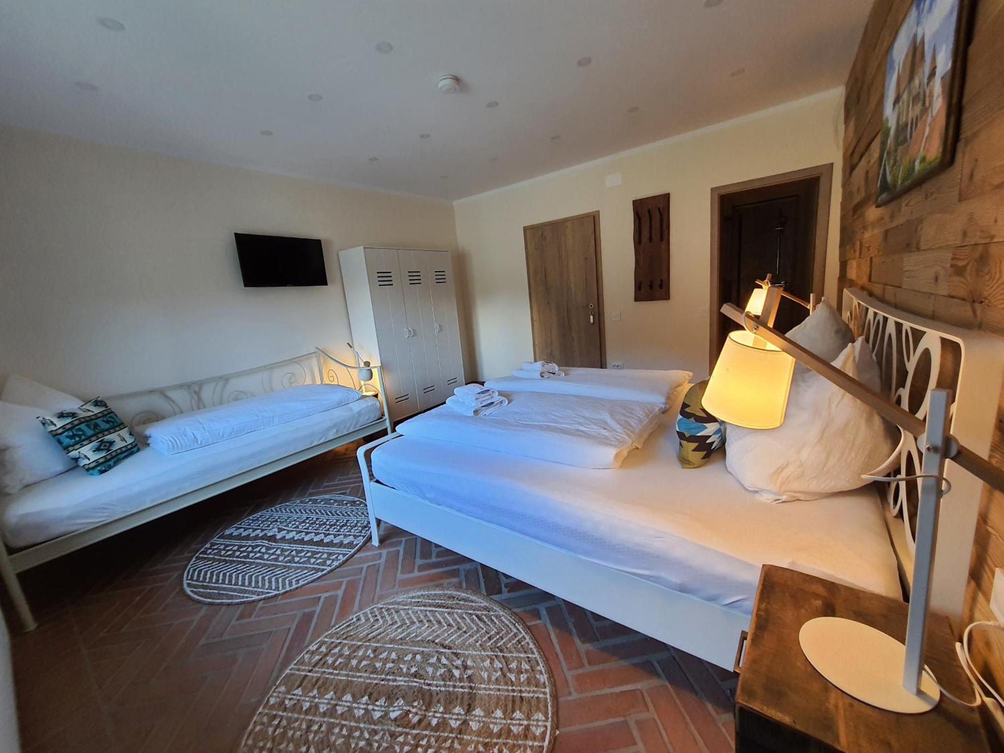 Complex Butoaiele Transilvaniei - Cazare & Spa - Natura - Relaxare Medias Luaran gambar