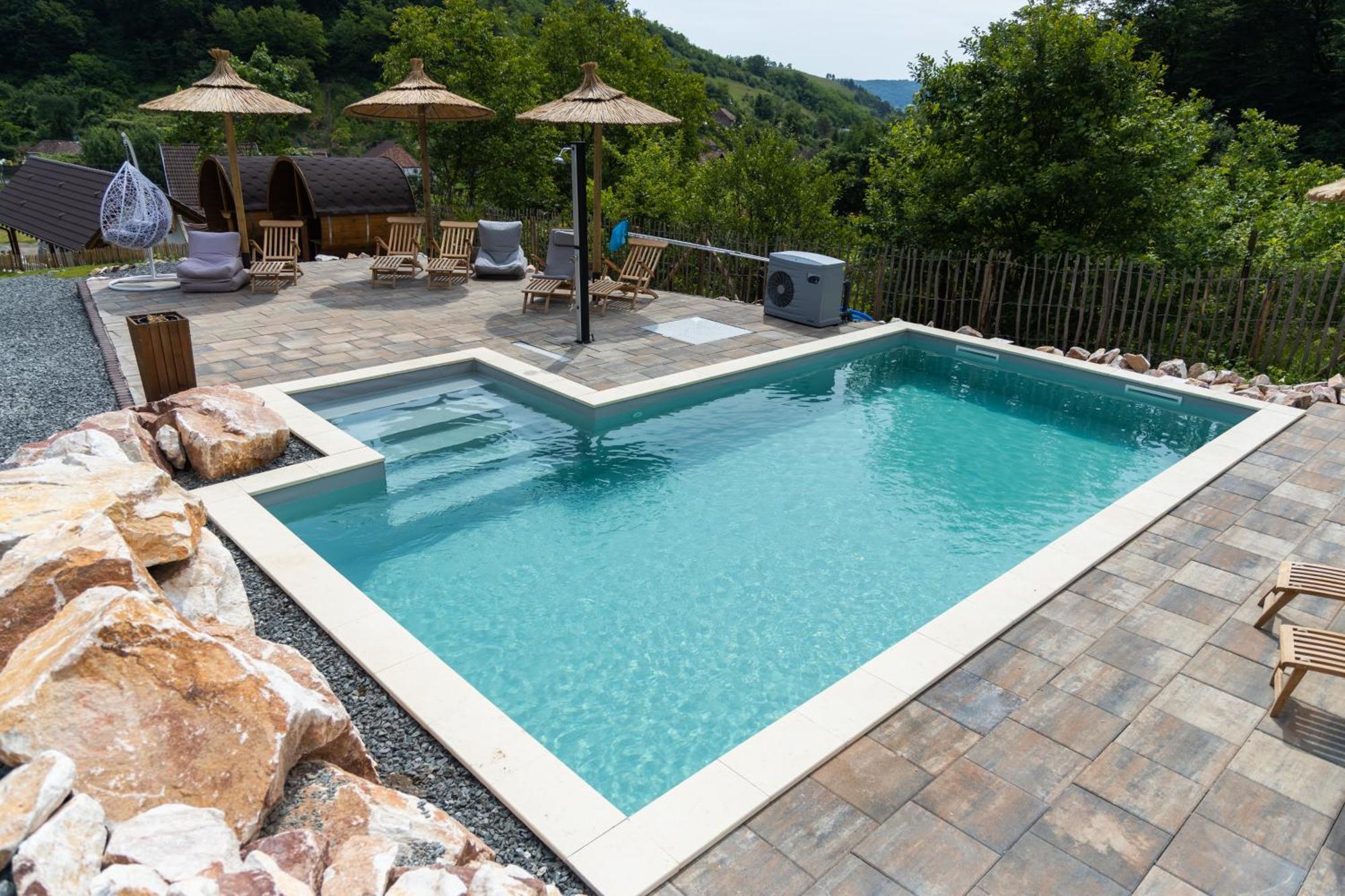 Complex Butoaiele Transilvaniei - Cazare & Spa - Natura - Relaxare Medias Luaran gambar