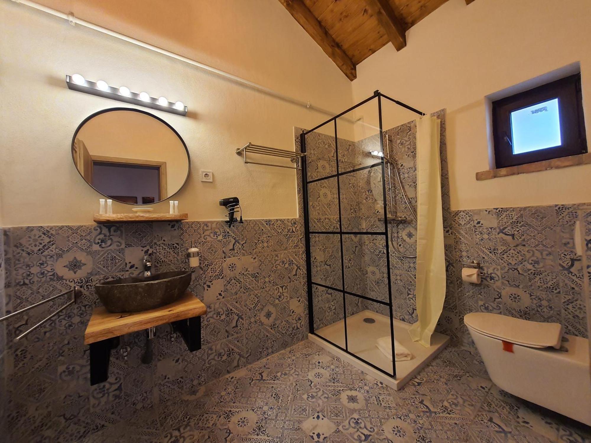Complex Butoaiele Transilvaniei - Cazare & Spa - Natura - Relaxare Medias Luaran gambar